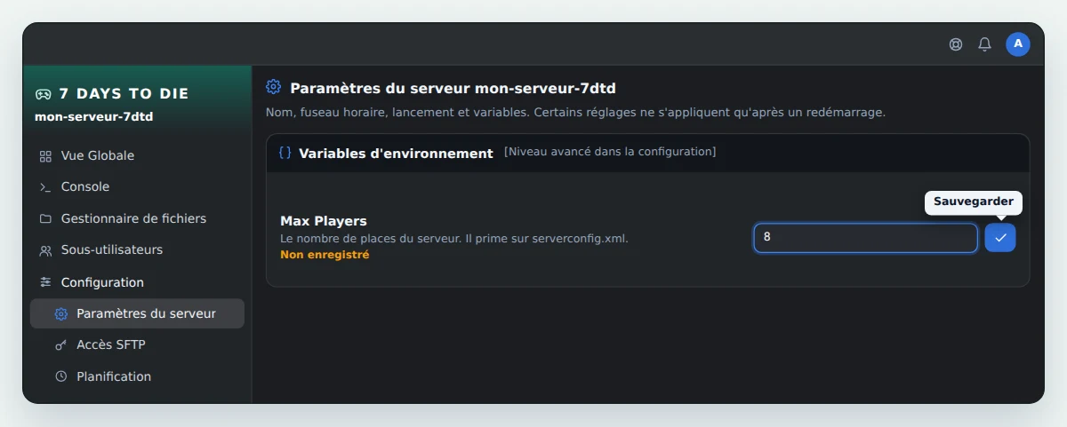 Paramètres du serveur dans OuiPanel, section Variables d'environnement, avec la variable Max Players en cours de modification et le bouton Sauvegarder