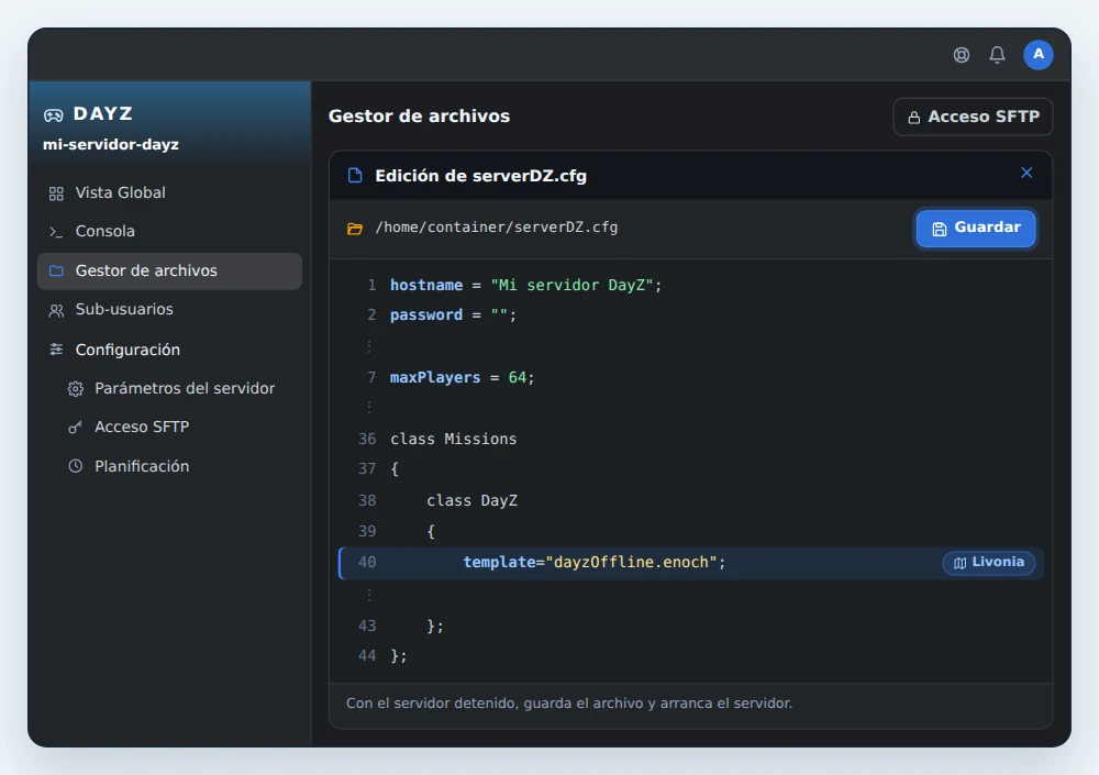 Gestor de archivos de OuiPanel con serverDZ.cfg abierto, con hostname, password, maxPlayers y el bloque class Missions donde la línea template pasa a dayzOffline.enoch para jugar en Livonia