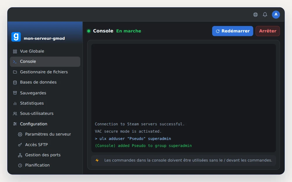 Console d'OuiPanel d'un serveur GMod avec la commande ulx adduser et sa réponse added Pseudo to group superadmin