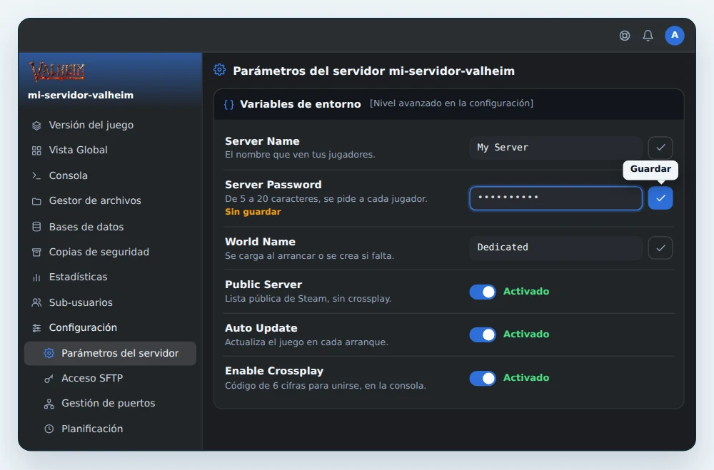 Tarjeta Variables de entorno de un servidor Valheim en OuiPanel, con Server Name, la nueva Server Password lista para guardar, World Name, Public Server, Auto Update y Enable Crossplay